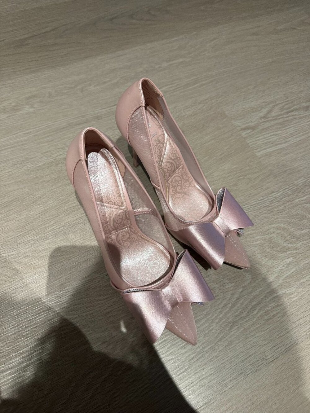 ALDO X WIKID Ariana Grande “Amazafying” Pink Satin Pointed-Toe Bow Pumps heels